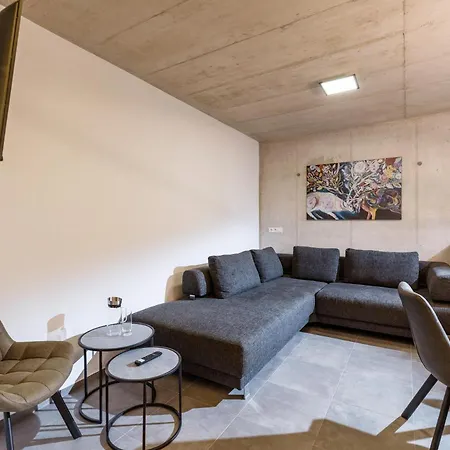 Black Mountain Апартаменты *