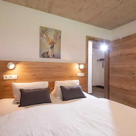 Apartment Black Mountain Fuegen